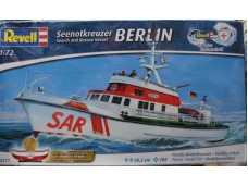 REVELL Search & Rescue Vessel BERLIN 1/72 NO.05211