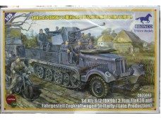 BRONCO Sd.Kfz. 6/2 3,7cm FlaK 36 auf Fahrgestell Zugkraftwagen 5t 1/35 NO.CB35043