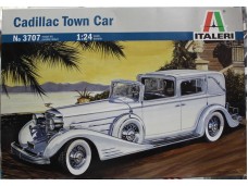 ITALERI Cadillac Town Car 1/24 NO.3707