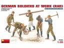 MiniArt GERMAN SOLDIERS AT WORK (RAD) NO.35065