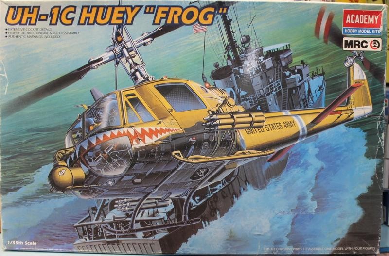 Academy 1/35 UH-1C Huey Frog #2196 (Neu (gemäss Beschreibung)) in Pully